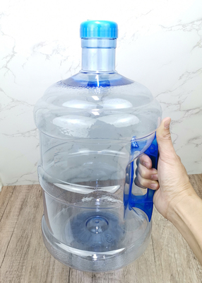 Wasser-Flaschen BRA-freie Winkel- des Leistungshebels7.5l mit Gleitschutzgriff für Eignungs-Turnhallen-Yoga