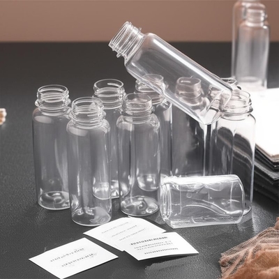 Flaschen aus PP-Kunststoffbehältern Wiederverwendbare Lösungen und Lagerung mit anpassbaren Etiketten